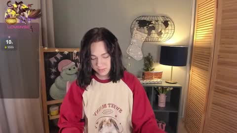 fiamoory online show from December 30, 2024, 4:53 am