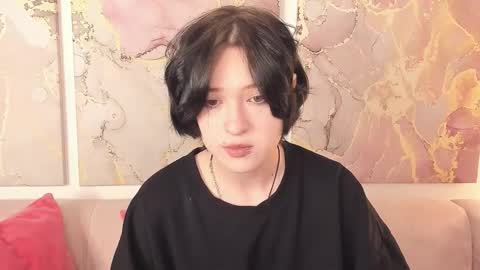 fiamoory online show from November 17, 2025, 1:22 am