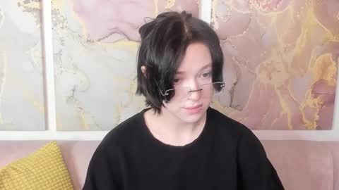 fiamoory online show from February 27, 2026, 8:36 am