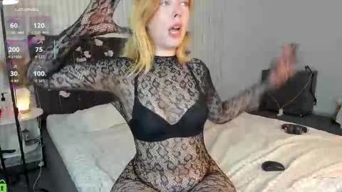 Filla online show from September 12, 2025, 11:04 pm