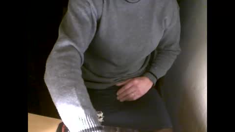 Snapshot of fifi010203 chatting on March 10, 2026, 6:40 am fifi010203 online show from March 10, 2026, 6:40 am