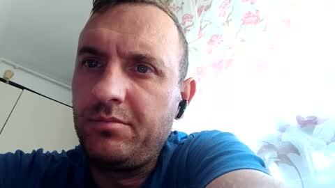 Snapshot of figonik chatting on February 11, 2026, 2:33 pm Nick online show from February 11, 2026, 2:33 pm