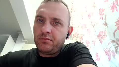 Snapshot of figonik chatting on March 3, 2026, 5:46 am Nick online show from March 3, 2026, 5:46 am