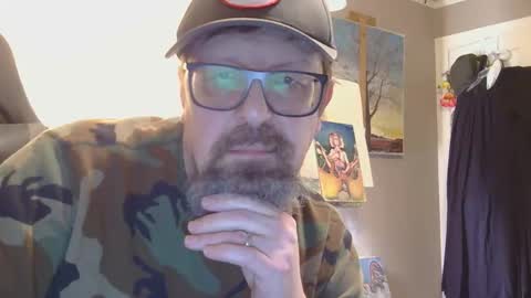 Snapshot of figuredraw chatting on February 4, 2026, 10:26 pm figuredraw online show from February 4, 2026, 10:26 pm