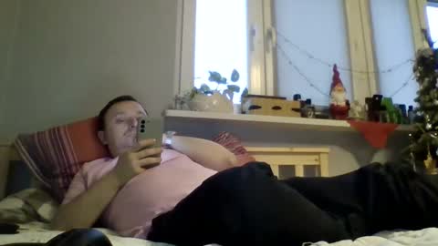 Snapshot of filipek757 chatting on January 8, 2025, 2:14 pm filipek757 online show from January 8, 2025, 2:14 pm