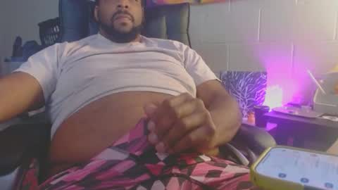 Snapshot of filisdude chatting on October 4, 2025, 7:45 pm frank online show from October 4, 2025, 7:45 pm