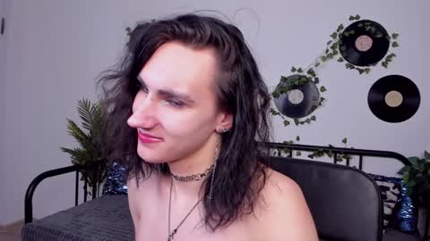 Honey Ill be waiting for you Tue Wed Thu Fri Sat Sun 10am-5pm online show from January 22, 2025, 1:11 pm