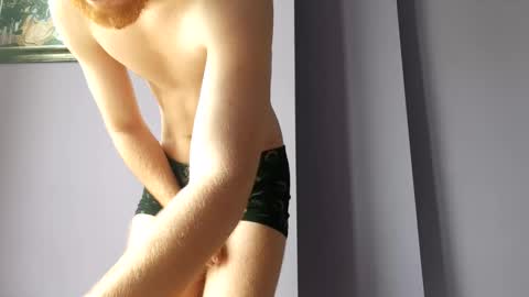 Snapshot of fillipsondon chatting on December 23, 2025, 10:46 am Whitechocolate online show from December 23, 2025, 10:46 am