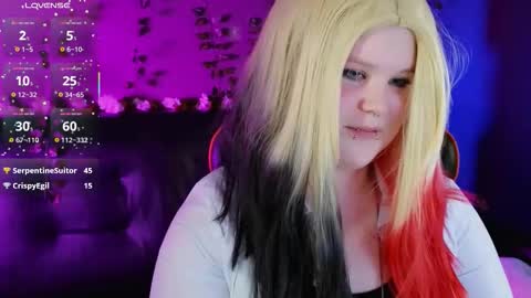 - online show from October 8, 2025, 4:37 pm