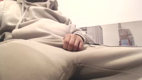 filouxx70 online show from October 27, 2025, 8:24 pm