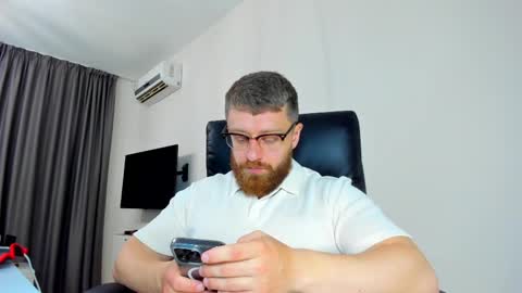 FindomGuyXXX online show from April 10, 2026, 12:10 pm