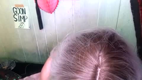 Snapshot of findommefoxi chatting on January 31, 2025, 1:43 am findommefoxi online show from January 31, 2025, 1:43 am