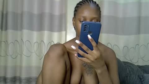 Snapshot of fine_queen12 chatting on December 31, 2024, 1:30 pm fine_queen12 online show from December 31, 2024, 1:30 pm