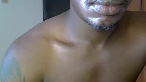 Snapshot of fineebony chatting on April 4, 2026, 4:33 am HOT AND SWEET online show from April 4, 2026, 4:33 am