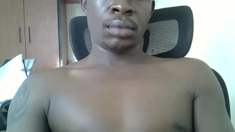 Snapshot of fineebony chatting on May 6, 2026, 4:41 am HOT AND SWEET online show from May 6, 2026, 4:41 am