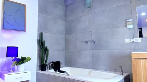 finnky1 online show from January 25, 2025, 4:34 am