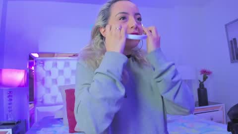 finnky1 online show from February 11, 2025, 4:11 am