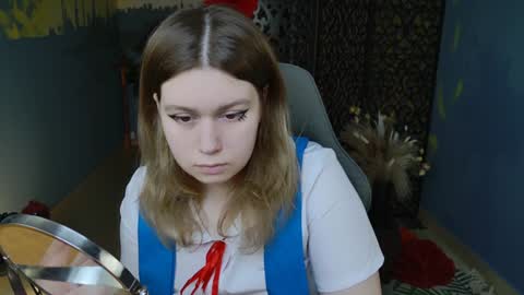 fiora online show from February 1, 2025, 8:08 am