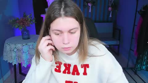 fiora online show from February 8, 2025, 8:42 am