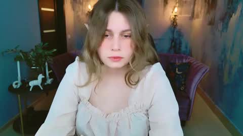 fiora online show from February 23, 2025, 8:17 am