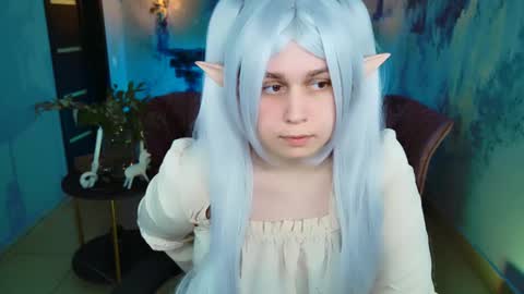 fiora online show from February 26, 2025, 4:14 pm