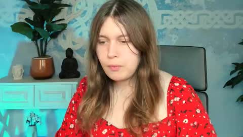 fiora online show from October 15, 2025, 1:44 pm