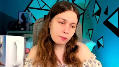 fiora online show from March 29, 2026, 5:18 am