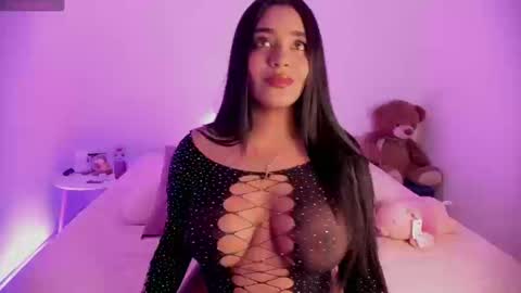 mishellehecht online show from October 16, 2025, 9:49 pm