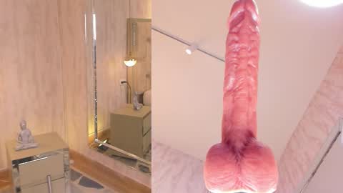 fiorellaricci_ online show from November 22, 2025, 1:54 pm