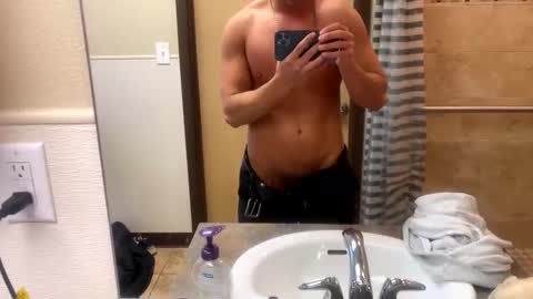 Snapshot of fitandhard3 chatting on February 12, 2026, 12:16 am fitandhard3 online show from February 12, 2026, 12:16 am