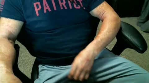 fitguy40 online show from April 11, 2026, 10:25 pm