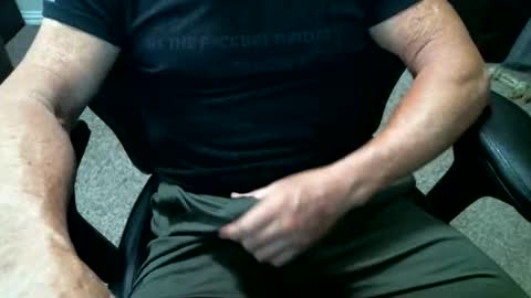 Snapshot of fitguy40 chatting on May 22, 2026, 8:25 pm fitguy40 online show from May 22, 2026, 8:25 pm