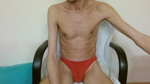 Snapshot of fithotguy90 chatting on April 5, 2026, 11:35 pm Luis online show from April 5, 2026, 11:35 pm