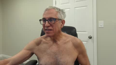 Snapshot of fitman999 chatting on December 15, 2024, 8:36 pm Jon online show from December 15, 2024, 8:36 pm