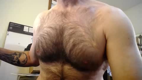 Snapshot of fitshow75 chatting on November 4, 2025, 12:15 pm Links in Bio below online show from November 4, 2025, 12:15 pm