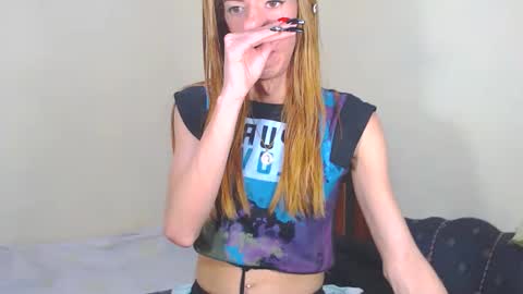 flats23cm online show from January 7, 2025, 7:28 pm