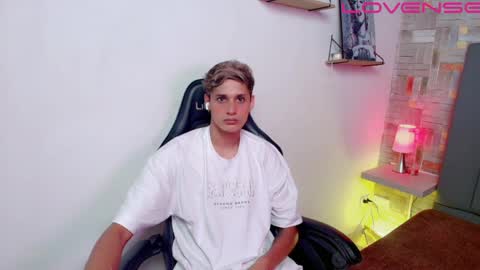 Snapshot of flaquito___ chatting on April 4, 2026, 9:12 pm Flaquito online show from April 4, 2026, 9:12 pm