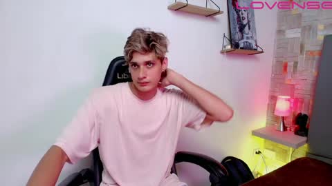 Snapshot of flaquito___ chatting on April 6, 2026, 9:05 pm Flaquito online show from April 6, 2026, 9:05 pm