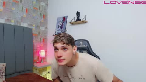 Snapshot of flaquito___ chatting on April 26, 2026, 8:39 pm Flaquito online show from April 26, 2026, 8:39 pm