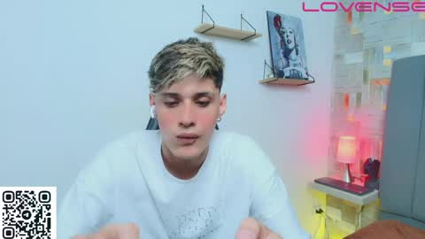 Snapshot of flaquito___ chatting on May 9, 2026, 8:36 pm Flaquito online show from May 9, 2026, 8:36 pm