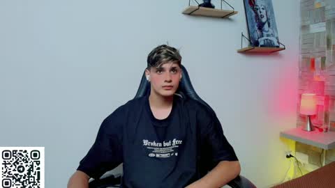 Snapshot of flaquito___ chatting on May 19, 2026, 8:37 pm Flaquito online show from May 19, 2026, 8:37 pm