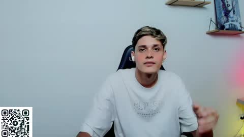 Snapshot of flaquito___ chatting on May 22, 2026, 12:18 am Flaquito online show from May 22, 2026, 12:18 am