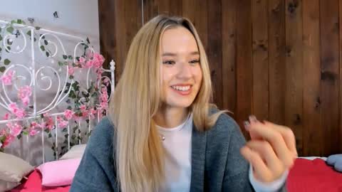 Snapshot of fletahargenrader chatting on November 12, 2025, 3:12 pm Amina online show from November 12, 2025, 3:12 pm