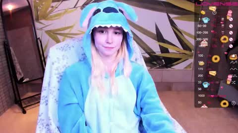 FlexiMona online show from February 15, 2026, 10:17 pm