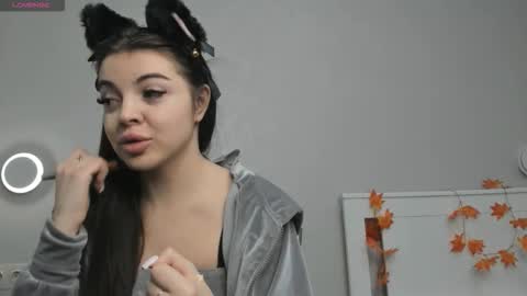 Doloras online show from December 1, 2025, 6:18 am