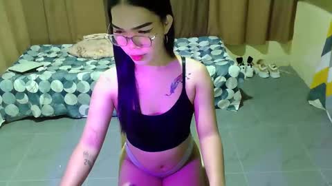 Snapshot of flirty_kendall chatting on November 30, 2025, 6:17 am Kendall online show from November 30, 2025, 6:17 am