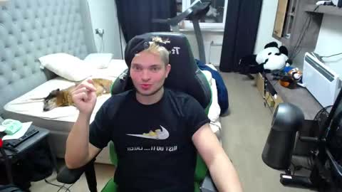 Snapshot of flirty_sugar chatting on November 20, 2025, 9:25 pm Flirty sugar online show from November 20, 2025, 9:25 pm