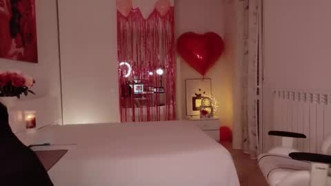 Snapshot of flirtyfoxxx chatting on February 11, 2026, 10:31 am Lana Dina online show from February 11, 2026, 10:31 am