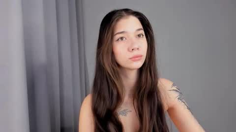 Snapshot of flirtykitty_ chatting on November 19, 2025, 5:07 am Emely online show from November 19, 2025, 5:07 am