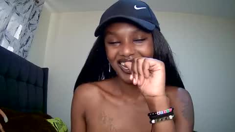 Snapshot of flirtyy_sheery chatting on January 23, 2025, 6:39 am sheery online show from January 23, 2025, 6:39 am